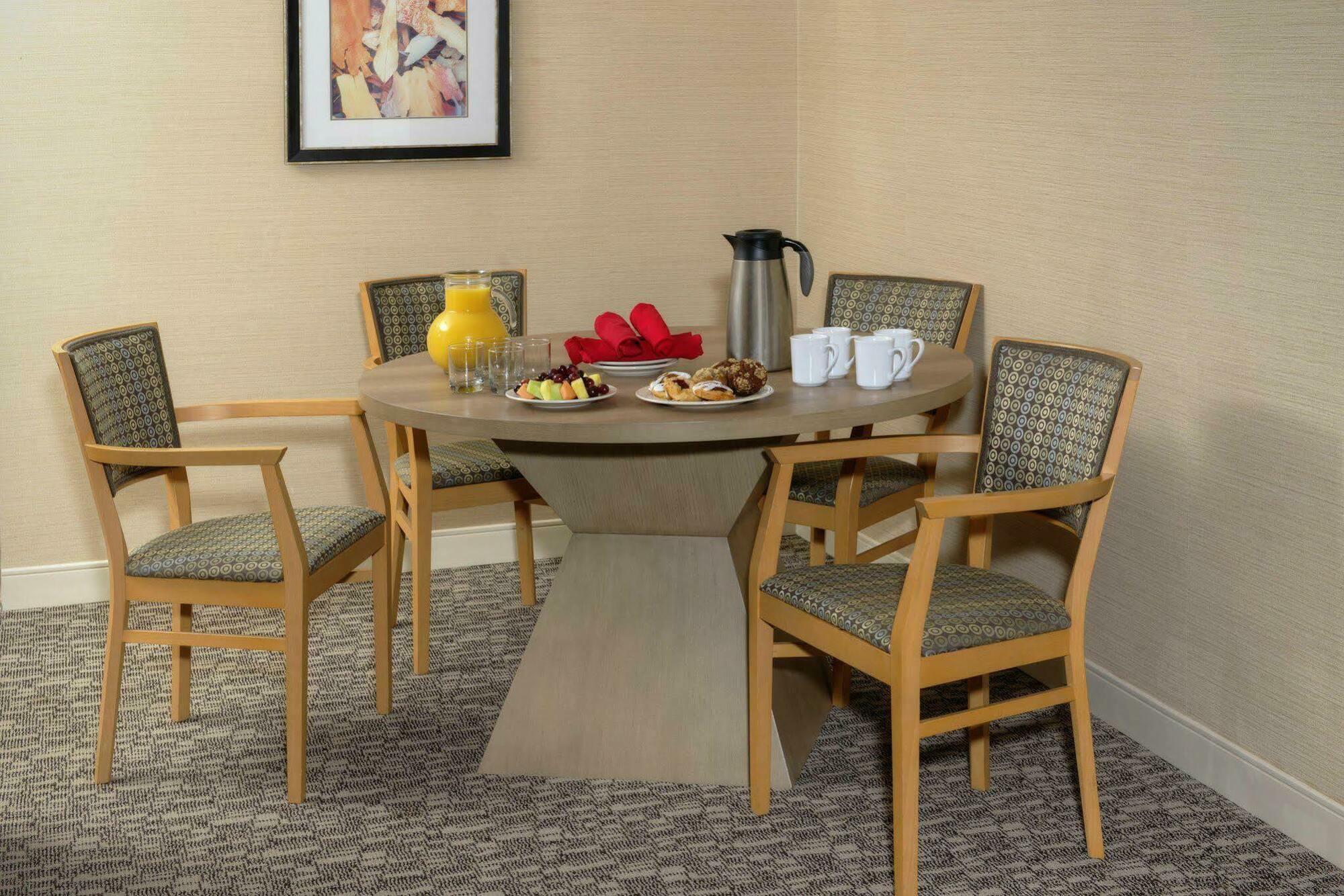 Doubletree By Hilton Virginia Virginia Beach